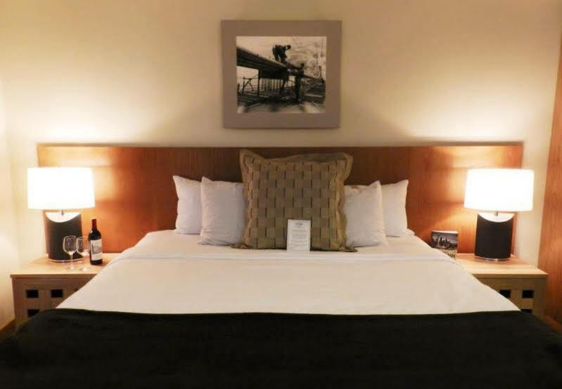 Cedarbrook Lodge Сиатак Екстериор снимка